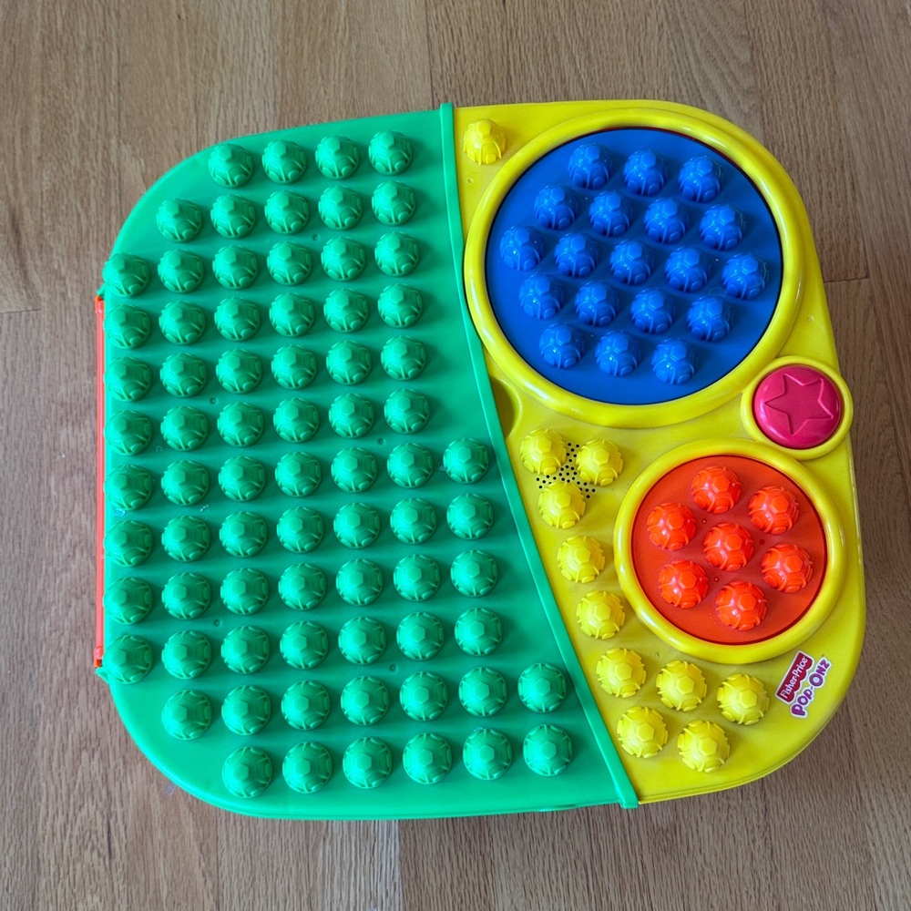 Vintage 2004 Fisher-Price POP-ONZ Pop ‘N Twirl Building Table - Picture 3 of 5